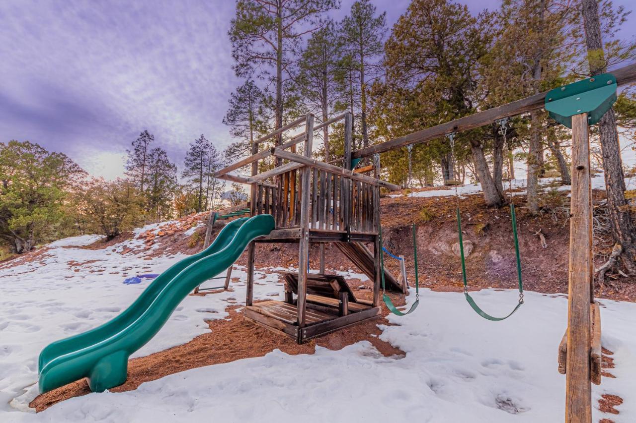 Cabin #4 The Wolves Den - Pet Friendly- Sleeps 6 - Playground & Game Room Пейсон Экстерьер фото